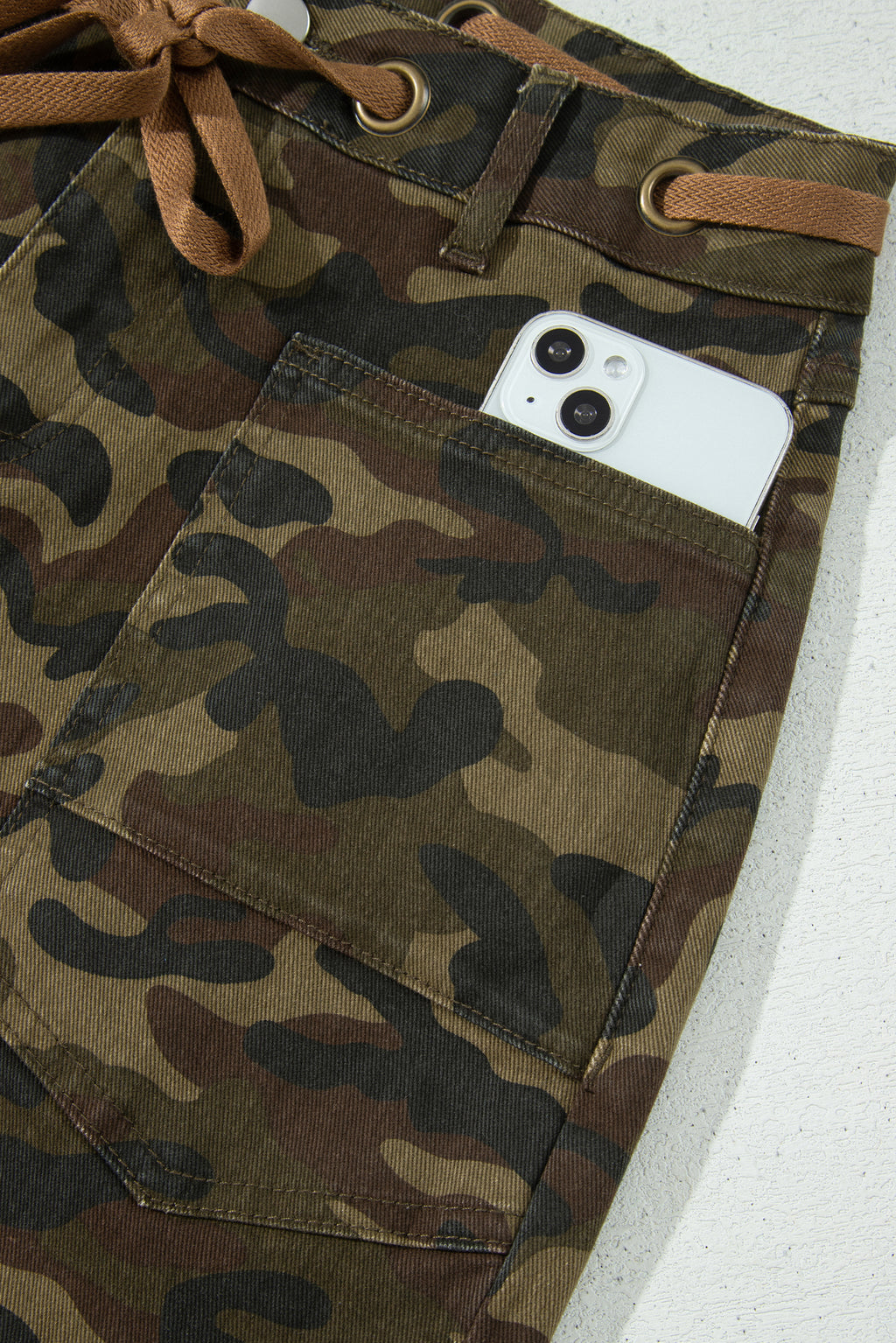 Camouflage Print Retro Grommet Tie Waist Loose Jeans